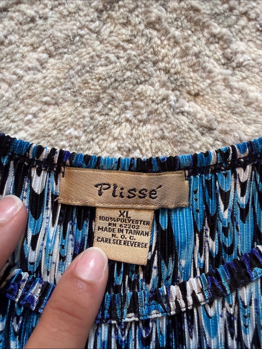 Plisse Sleeveless Blue Patterned Women’s Top - Picture 2 of 3